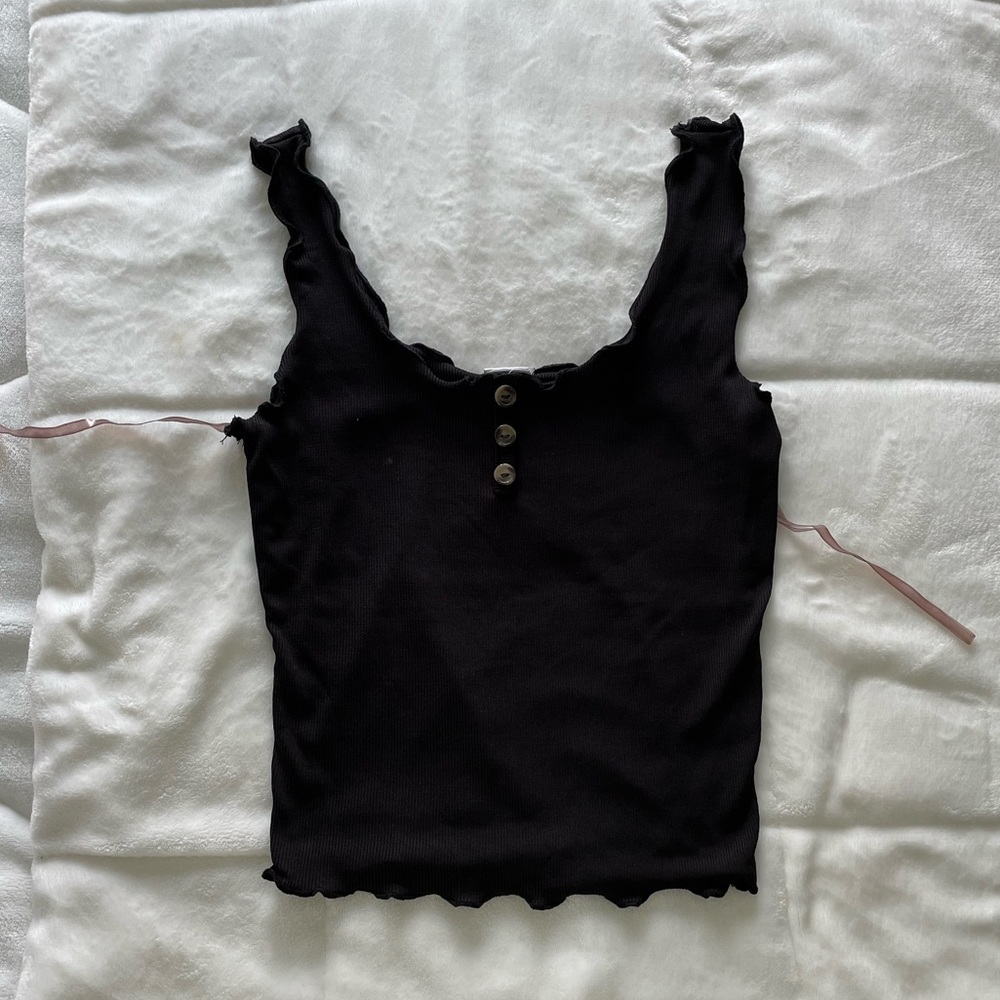 Me to We Pacsun ruffled tank